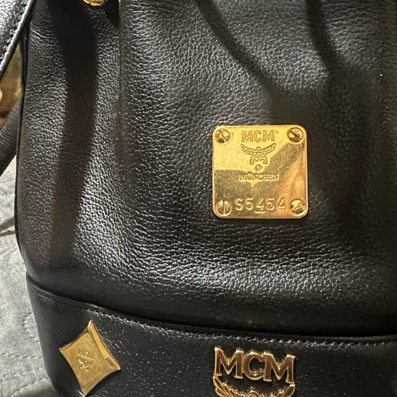 MCM Bucket Bag - Picture 9 of 9